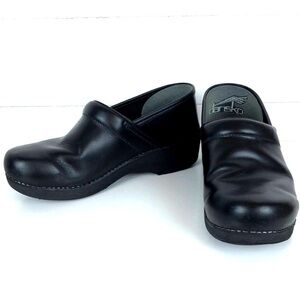 Women's Dansko Xp 2.0 Black Clogs Size 39